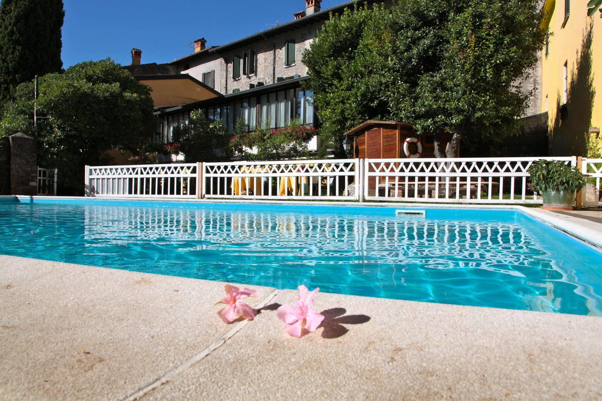Hotel San Filis サン・フェリーチェ・デル・ベナーコ エクステリア 写真